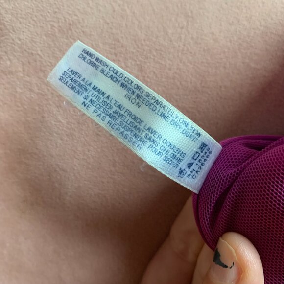 Tommy Hilfiger Magenta Cami Top – Adjustable Straps – Ruched Seams – Size L - Picture 9 of 9